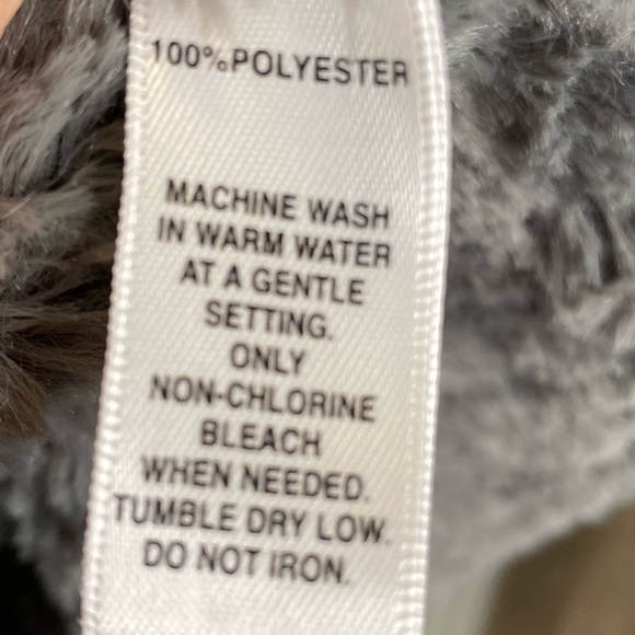 SAKS FIFTH AVENUE Gray Faux Suede Fur Lined Vest XS - Picture 6 of 6